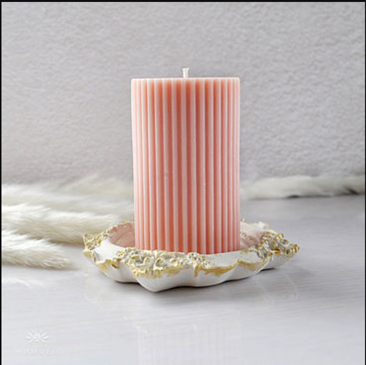 Garden After Rain — Handmade Scented Candle (Fresh Grass, Roses & Dew)